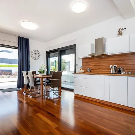 Darija Apartment Sukošan