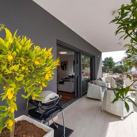 Darija Apartment Sukošan